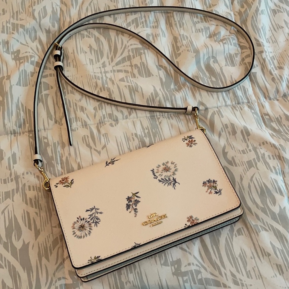Brand new Coach Crossbody Wallet Purse